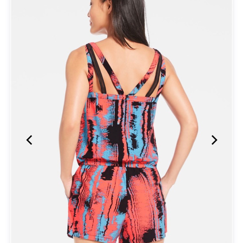 NWOT** Fabletics Liza Heat Wave Print XS Romper - Picture 2 of 8